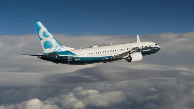 Boeing suspende vuelos del 737 MAX por inspección de motores
