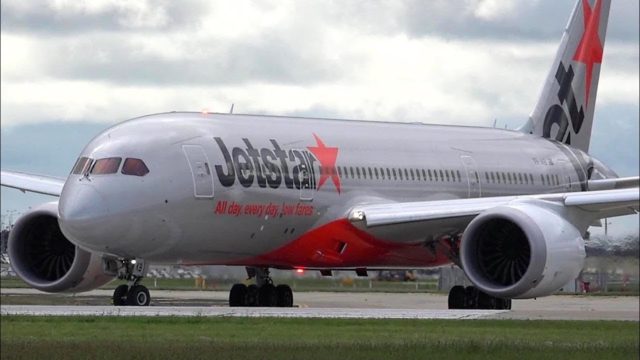787 de Jetstar sufre perdida de potencia en ambos motores