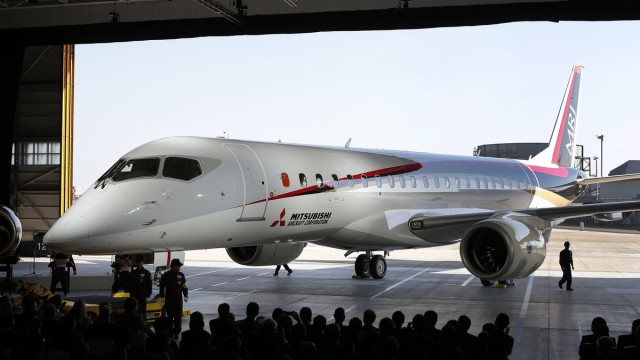 Mitsubishi pospone primer vuelo del MRJ