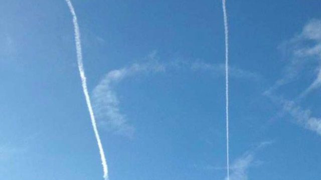 Marina de Estados Unidos se disculpa por pene dibujado en el cielo