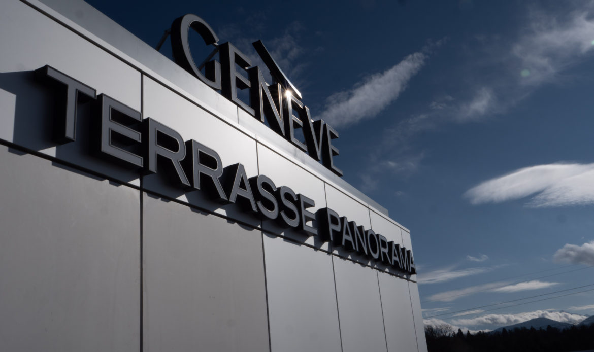 Aeropuerto de Ginebra inaugura nueva terraza pública de observación