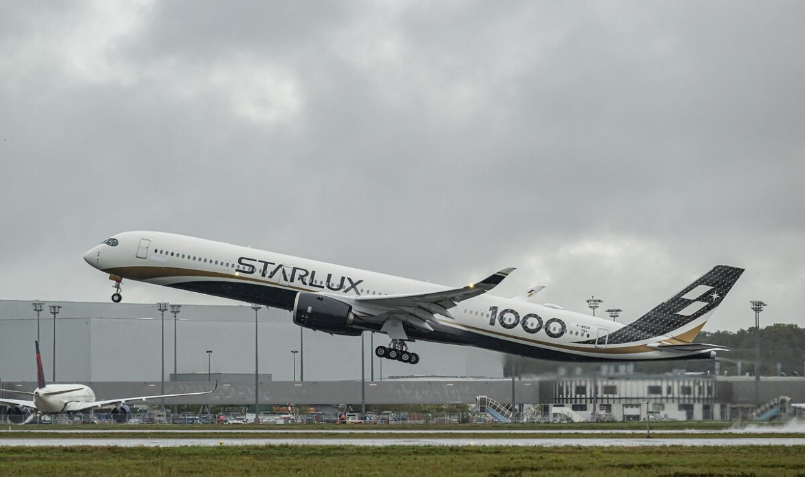 STARLUX Airlines recibe su primer Airbus A350-1000