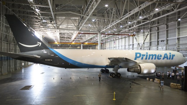 Amazon incursiona en la carga aérea con: Prime Air y el “Amazon One”