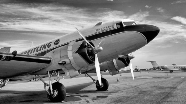 Breitling DC-3 se convierte en el avión más antiguo en darle la vuelta al mundo