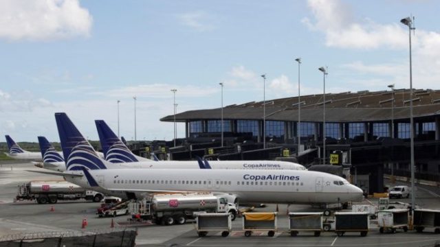 Panamá extiende prohibición de vuelos hasta junio