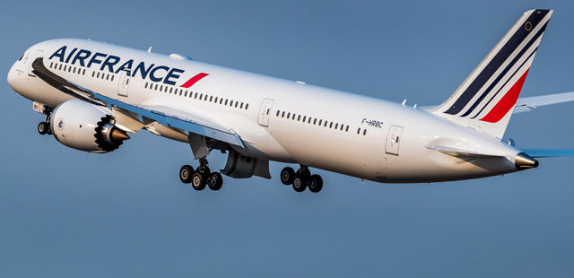 Air France cancela 20% de vuelos para martes 8 de mayo