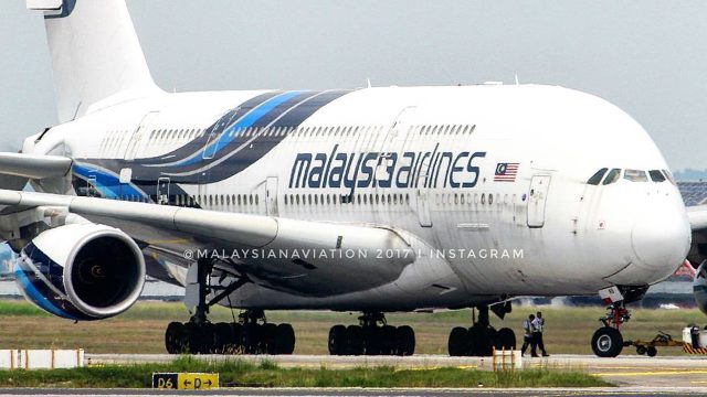 A380 de Malaysia Airlines pierde neumático de tren de aterrizaje de nariz