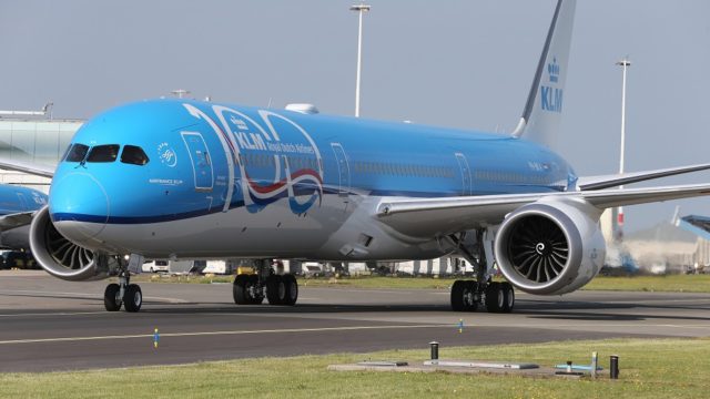 KLM recibe su primer B787-10 Dreamliner